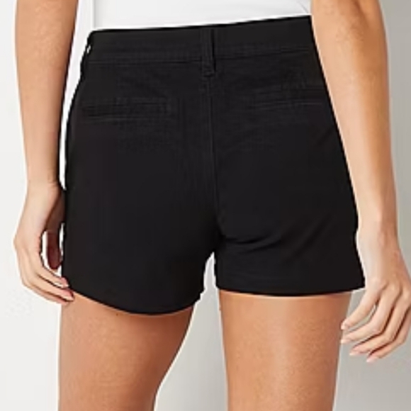 3 For $18 a.n.a Women's Black Jean Shorts - Picture 2 of 8